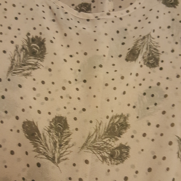 Chloe K flirty feather sheer cold shoulder top,New - Picture 2 of 6